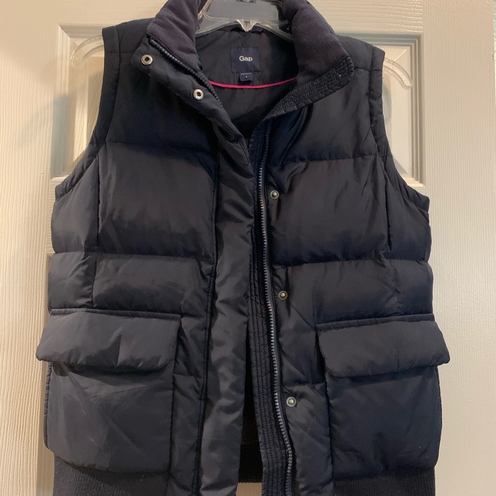 Navy blue puffer vest